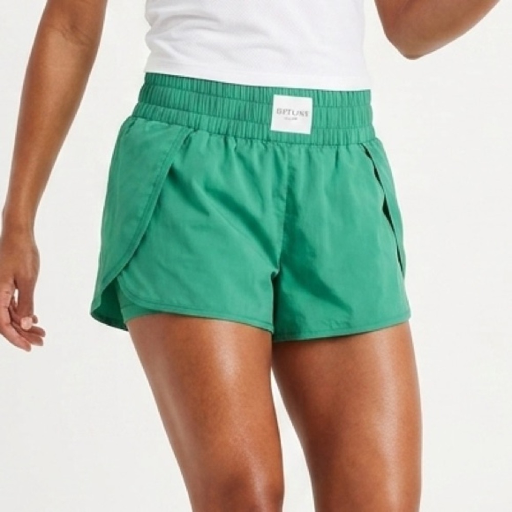Offline by Aerie The Hugger Green Running Shorts Women’s Large Athletic